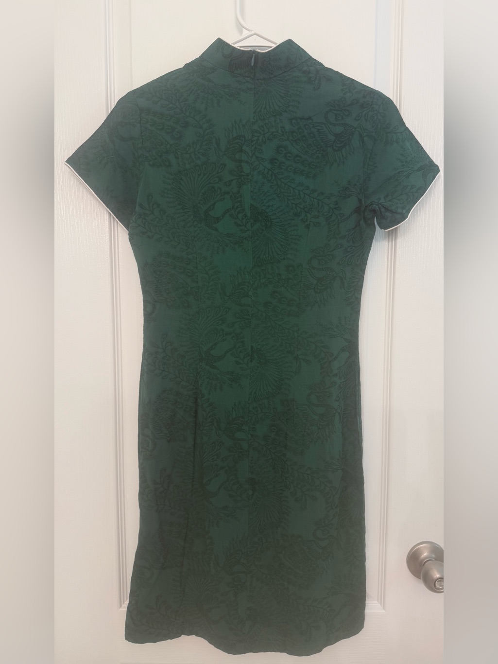 Green Short-Sleeve Qipao Dress With Contrast Piping & Rosettes — image 2 of 8